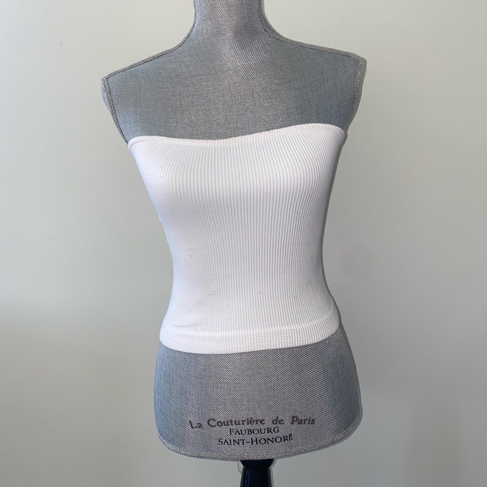 Ribbed strapless shirt